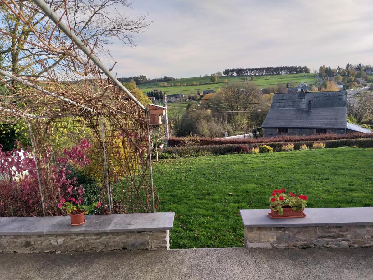 Gite L'Ecole De Ma Mere Villa Bertogne Exteriör bild