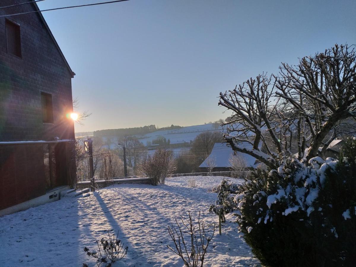 Gite L'Ecole De Ma Mere Villa Bertogne Exteriör bild