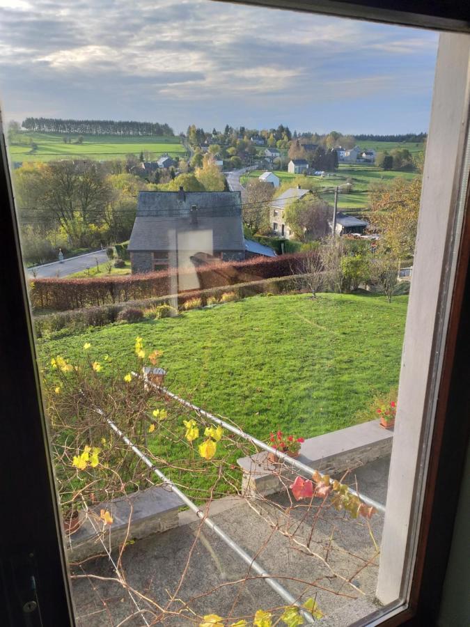 Gite L'Ecole De Ma Mere Villa Bertogne Exteriör bild
