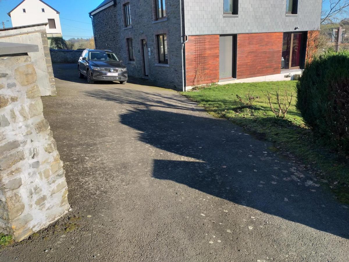 Gite L'Ecole De Ma Mere Villa Bertogne Exteriör bild
