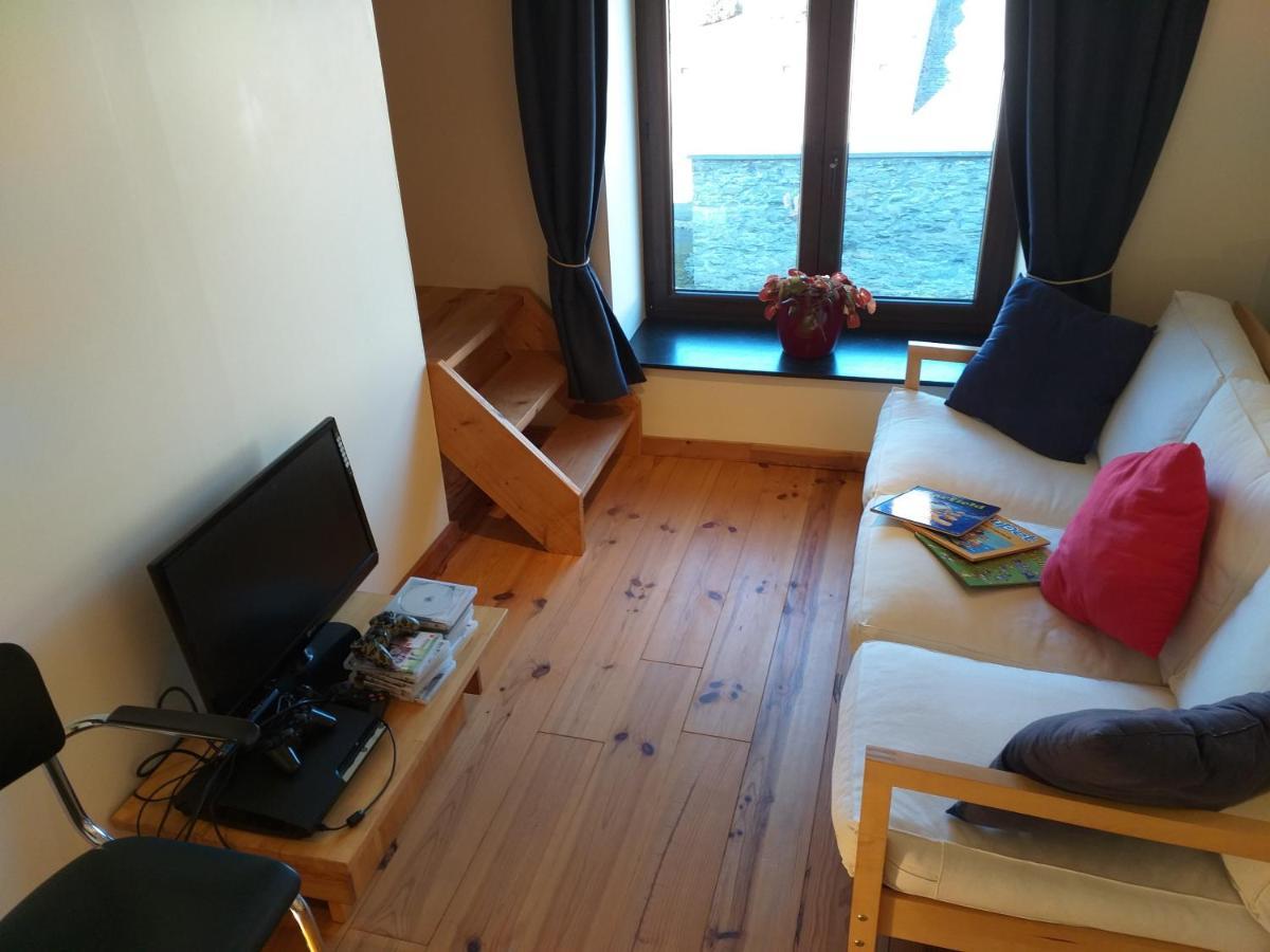 Gite L'Ecole De Ma Mere Villa Bertogne Exteriör bild