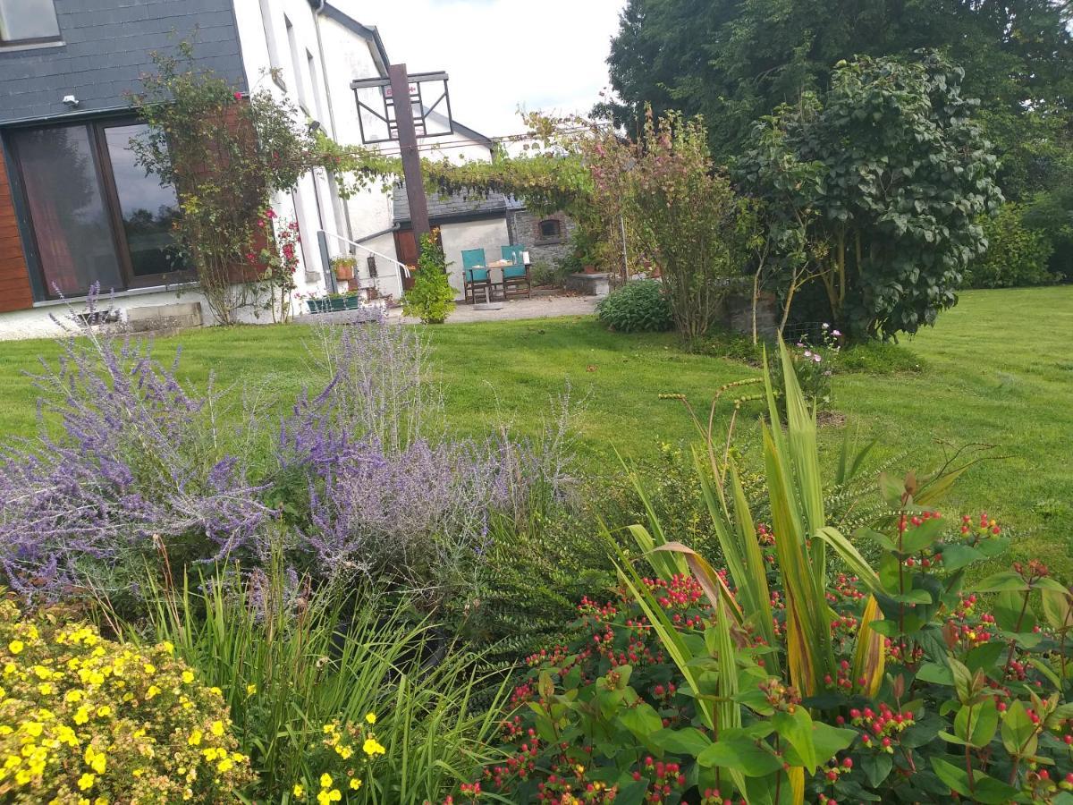 Gite L'Ecole De Ma Mere Villa Bertogne Exteriör bild